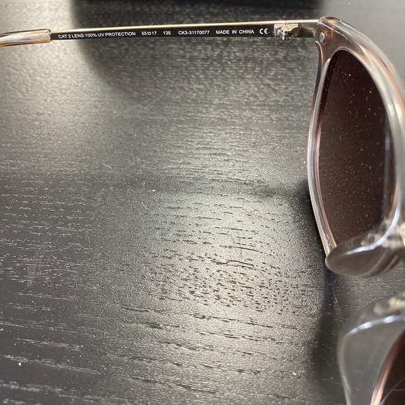 Charlie & Keith Sunglasses - Picture 2 of 5